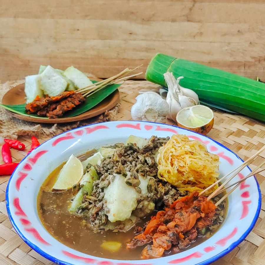 Kupang lontong - detail