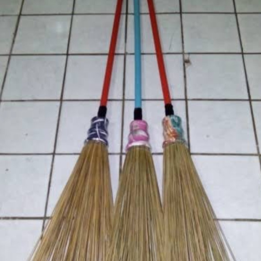 SAPU LIDI BERGAGANG - depan