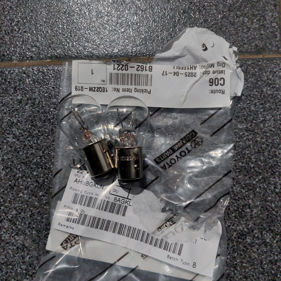 1 Set Bolp Stop Lamp Toyota