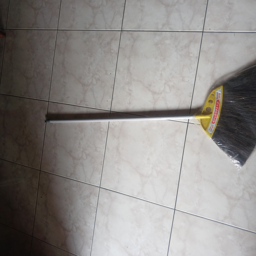 Sapu Ijuk Leopard Hitam