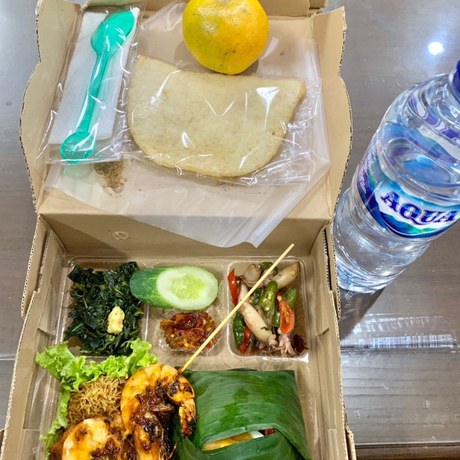 Nasi daun jeruk Campur