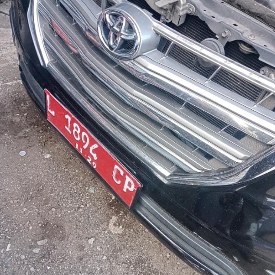 Toyota Innova L 1894 CP