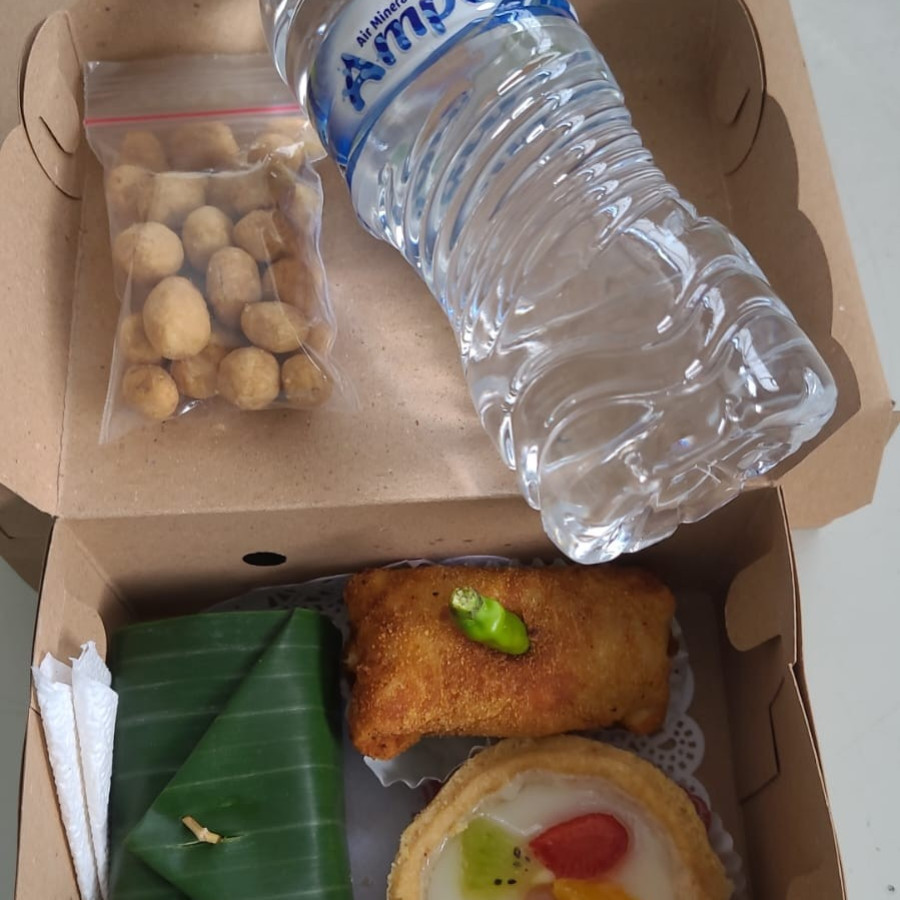 Kue Kotak/Snack Box - samping