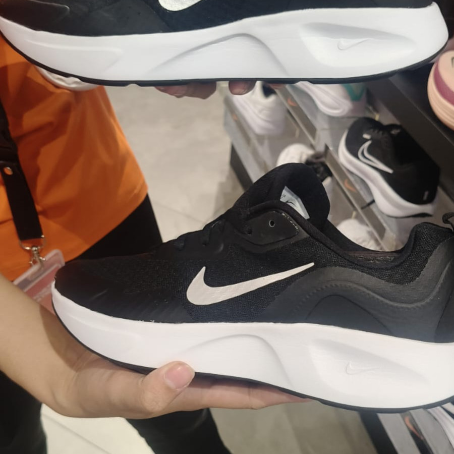 Sepatu Nike