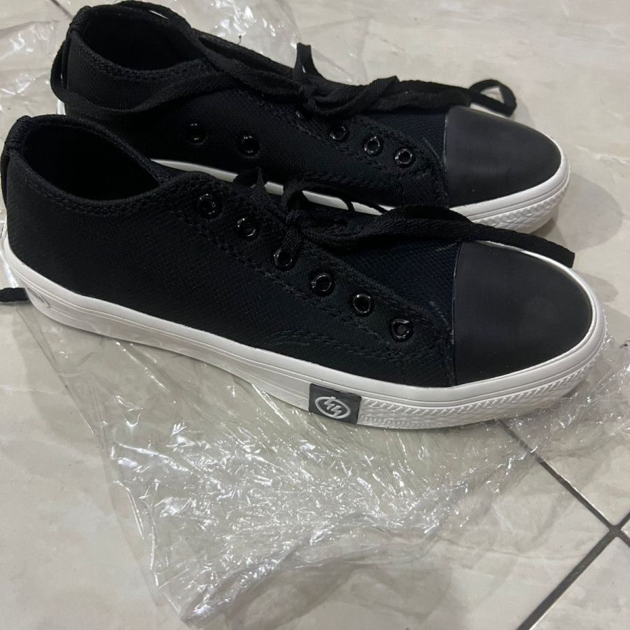 Souvenir Sepatu UMKM untuk Anak Sekolah