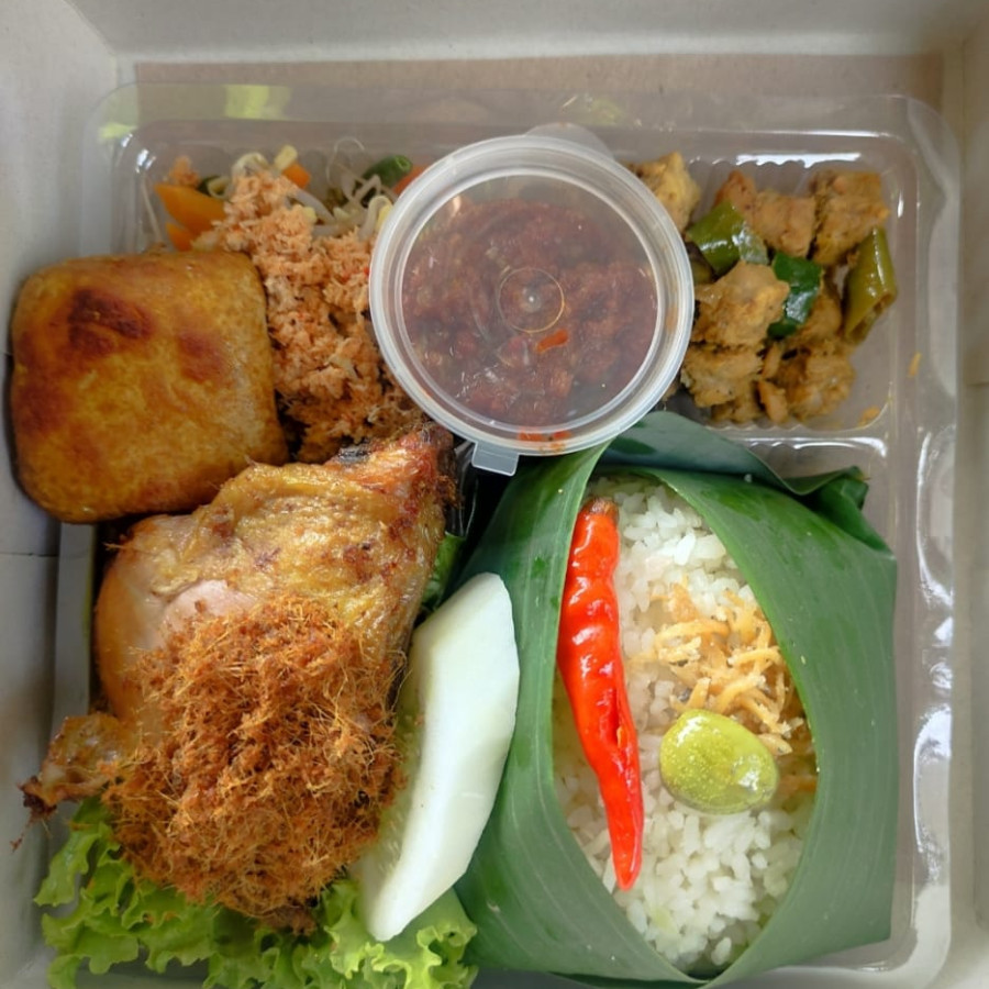 Paket Nasi Liwet Ayam negeri