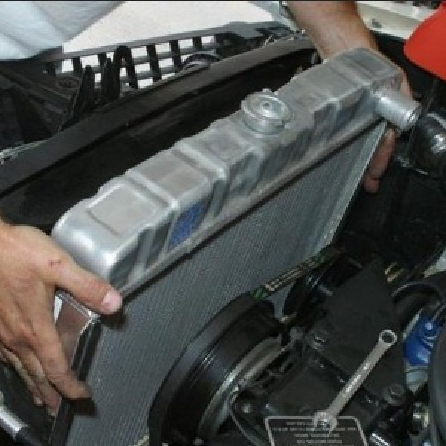 SERVICE RADIATOR ISUZU PANTHER