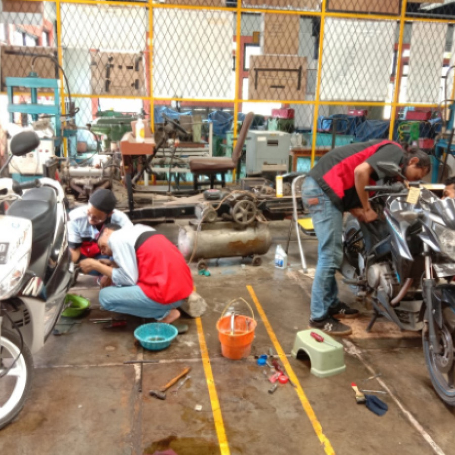 Paket Service Kendaraan Roda 2 - samping