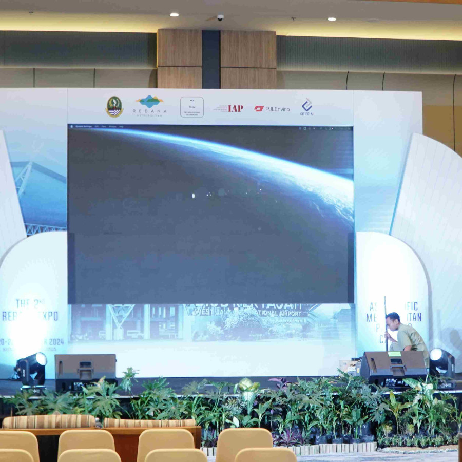 Belanja Sewa Panel Backdrop Frame LED (Wing LED) - depan