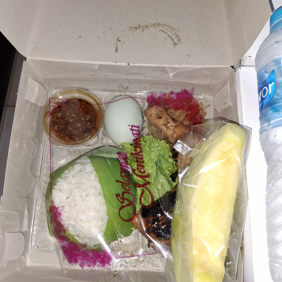 Nasi lalapan Ayam Bakar