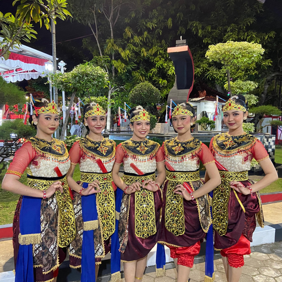 Tari Tradisional - samping