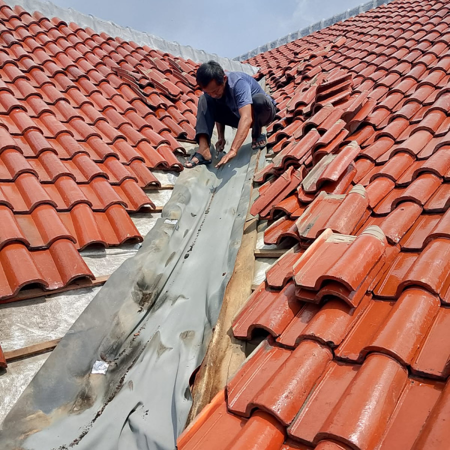 paket pemeliharaan kebocoran atap gedung - utama