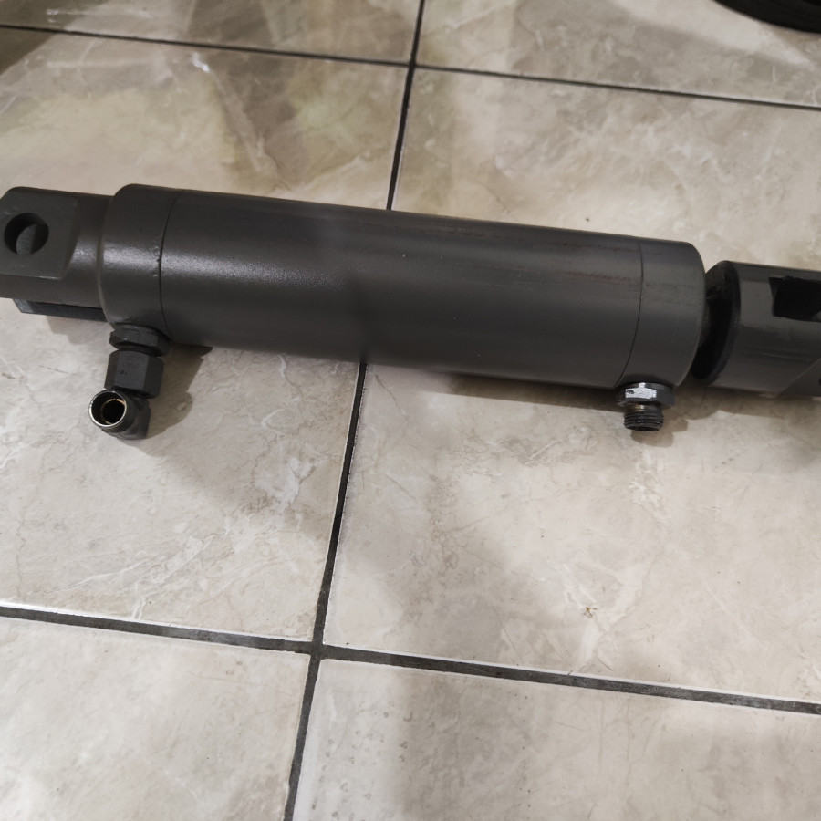 Tabung Hidrolis Custom - Tandem Vibrator Roller BOMAX BW100AD-4/2,5 Ton - depan
