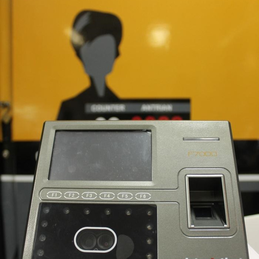 Access Door Biometric - utama