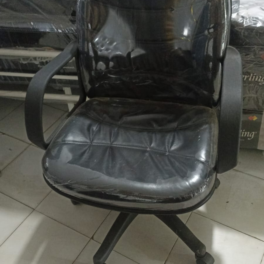 Kursi Kantor - depan