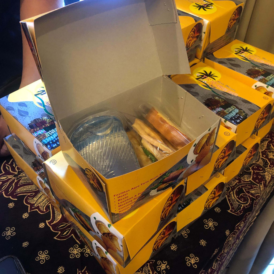 PAKET MAKAN DAN SNACK - depan