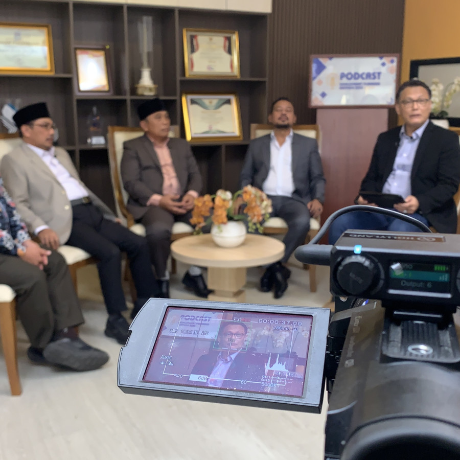 Paket Podcast Pemerintah – Cara Elegan Mempromosikan Program Kerja Anda Lewat Suara - utama