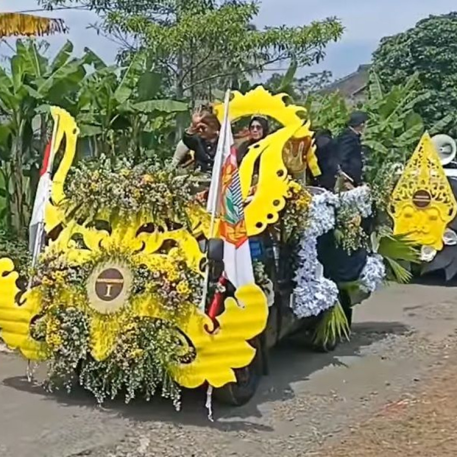 mobil hias - samping