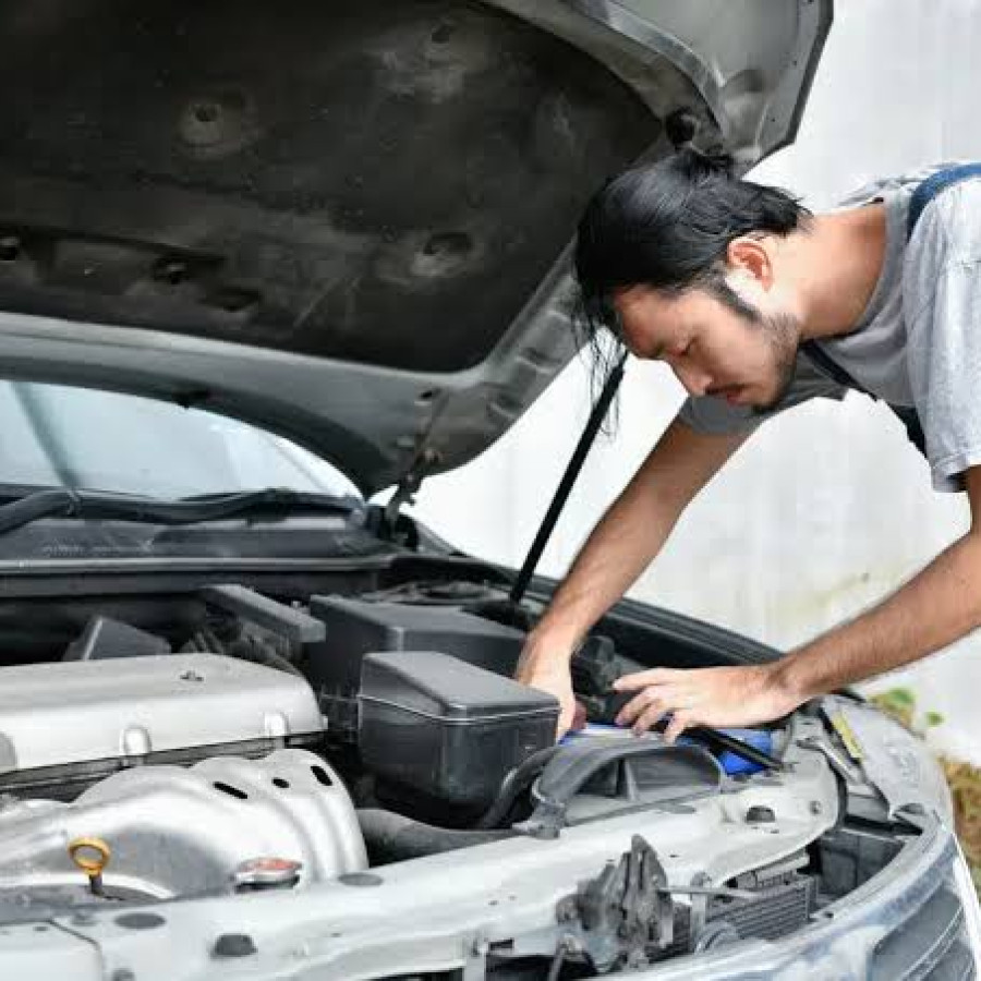 SERVICE/PERAWATAN MOBIL R4 (1,300 CC - 1.500 CC)