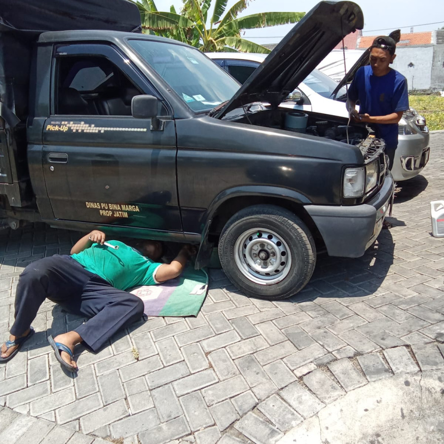 Pemeliharaan / Perawatan Kendaraan Bermotor Roda 4 Sedang (Manual) - depan