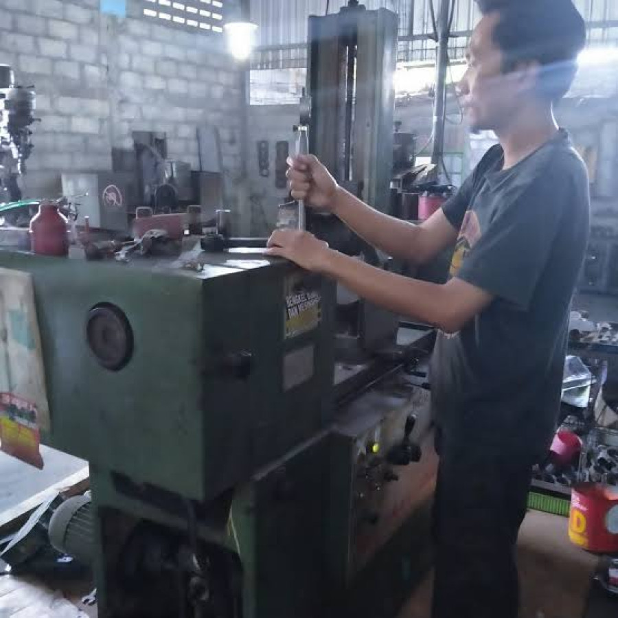 Jasa rebuild dan poles kruk as