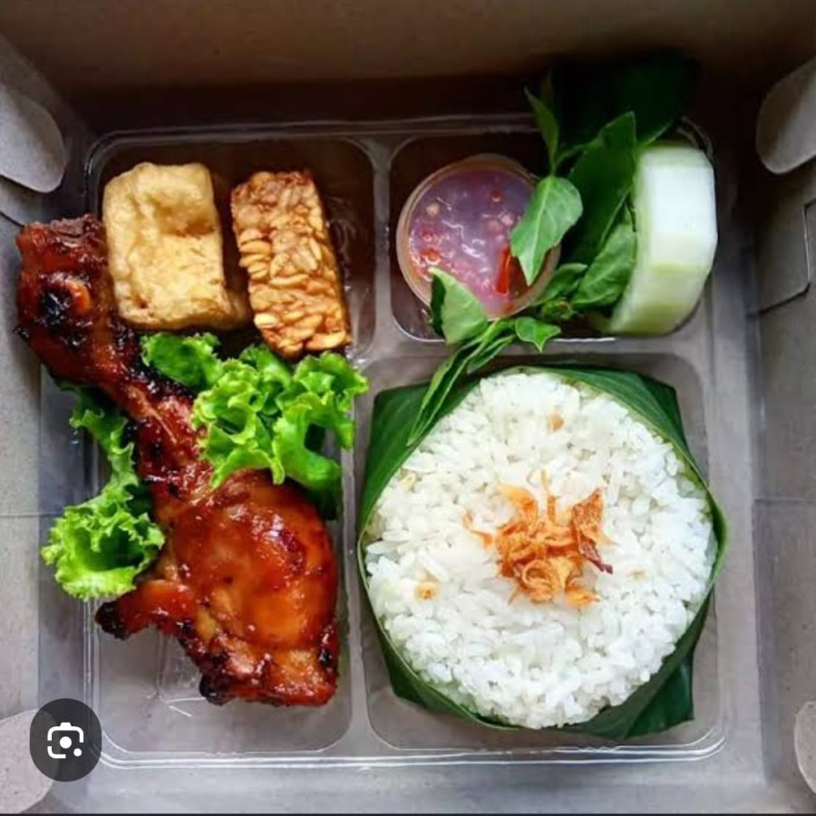 NASI KOTAK AYAM BAKAR ORIGINAL LENGKAP + AIR MINERAL BOTOL MINI - utama