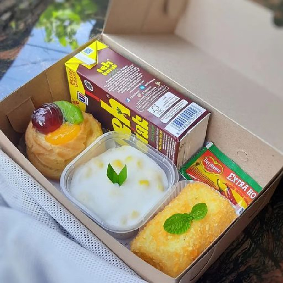 Snack box isi 4 - depan