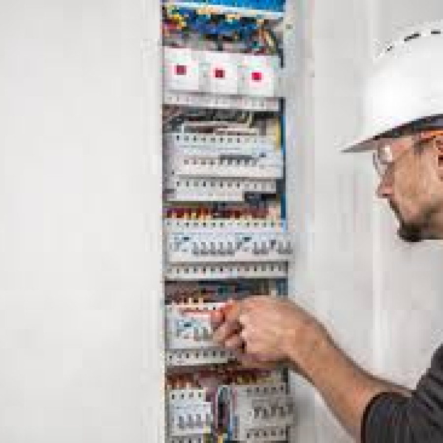 Pemasangan MCCB (Breaker) S Phase 125 Amp - detail