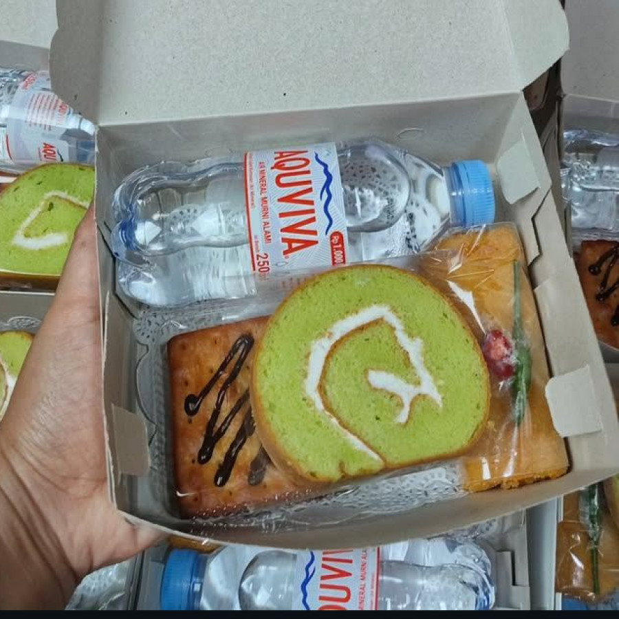 SNACK BOX KUE BASAH KOMPLIT - depan