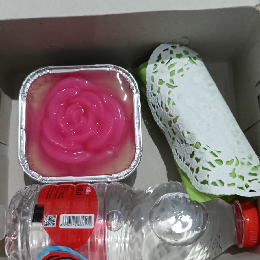 kotak kue lengkap