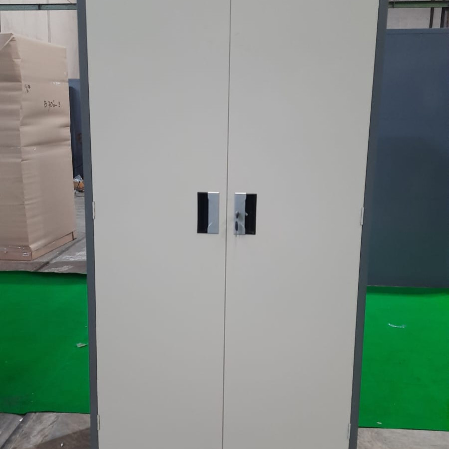 Lemari Pintu Ayun Plat  CELICA C-204