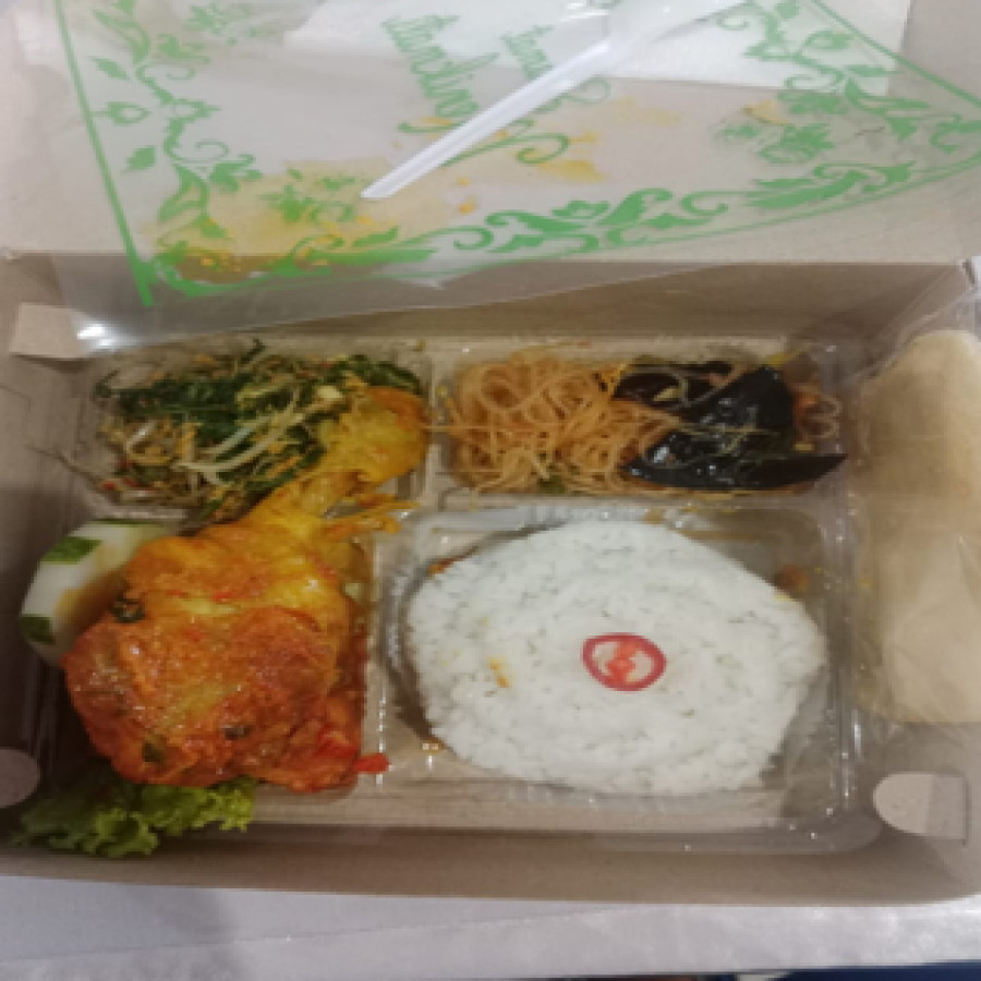 NASI KOTAK AYAM BUMBU BALADO