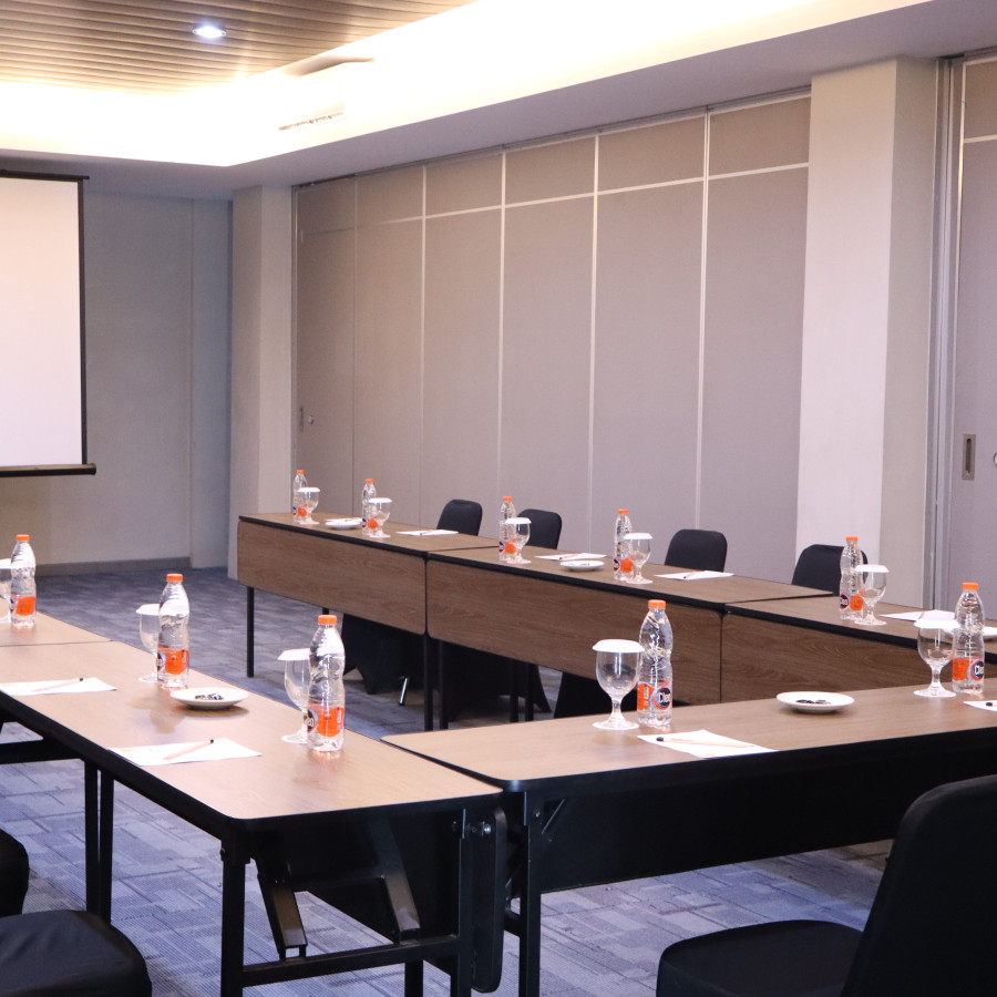 Backdrop MMT - utama