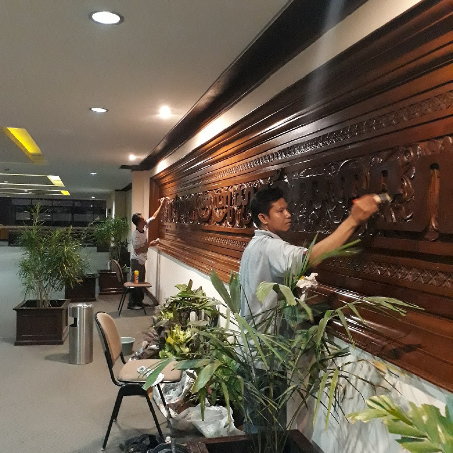 Pekerjaan Politur Melanin Kayu Ukir per m2