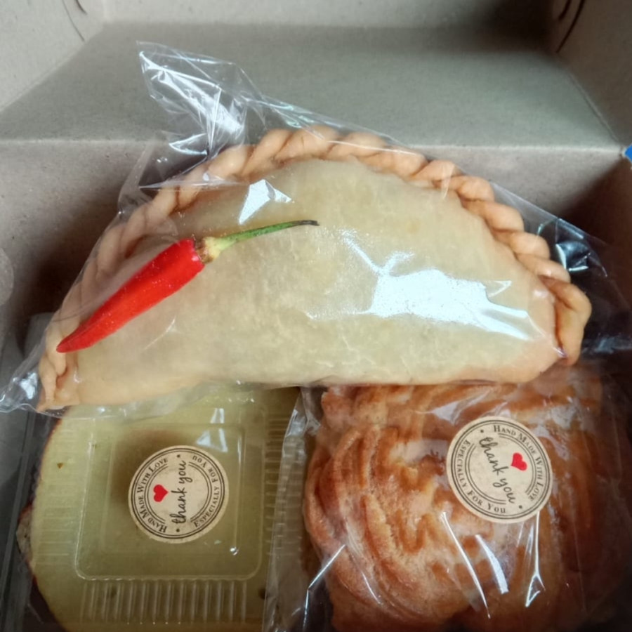 Snack box kue isi 3
