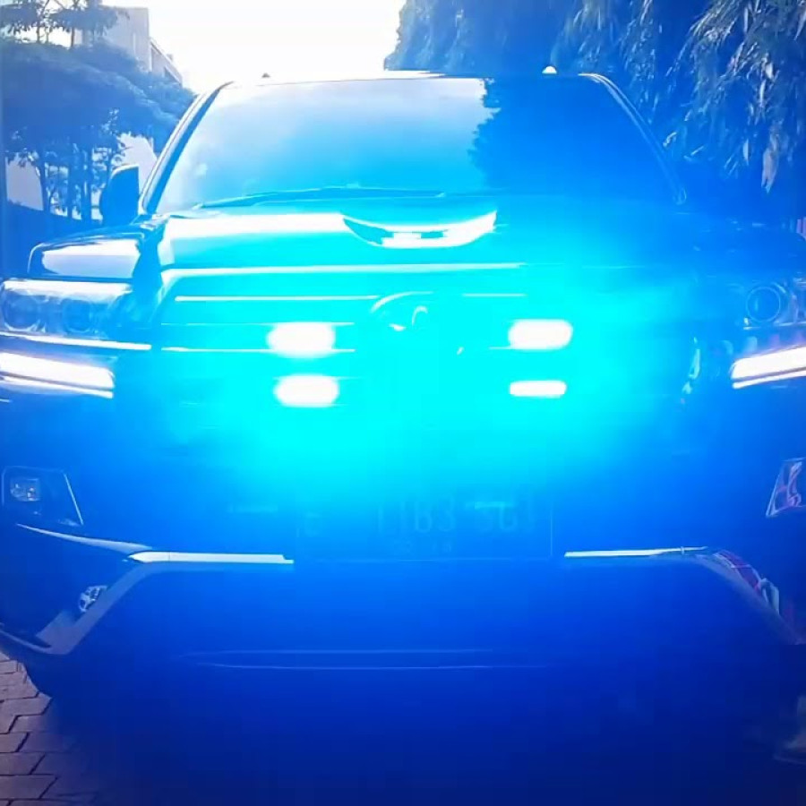Paket Pemasangan Lampu dan Audio Strobo TOYOTA LAND CRUISER - utama