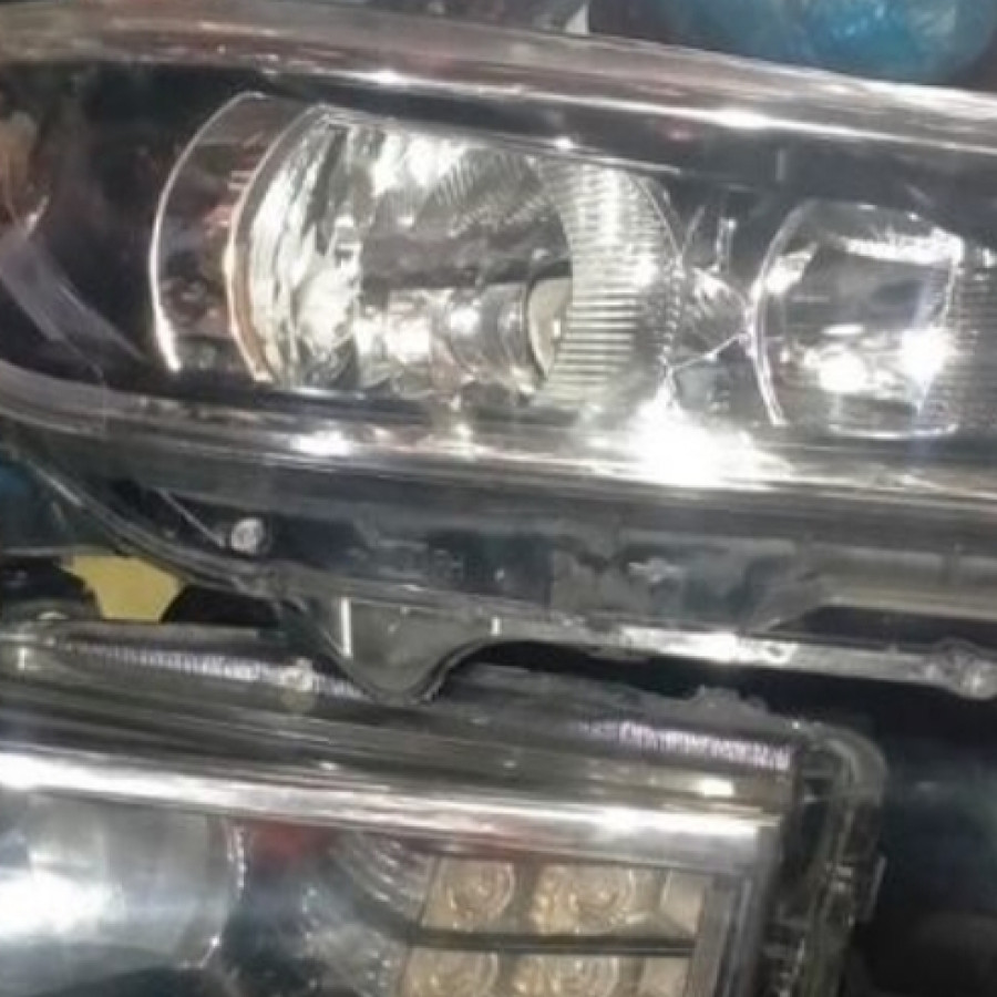penggantian mika headlamp kanan kiri - depan