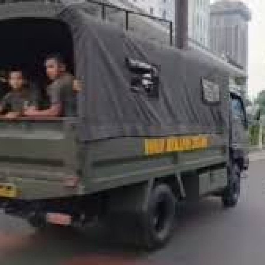 sewa Kendaraan Mobil Truk TNI