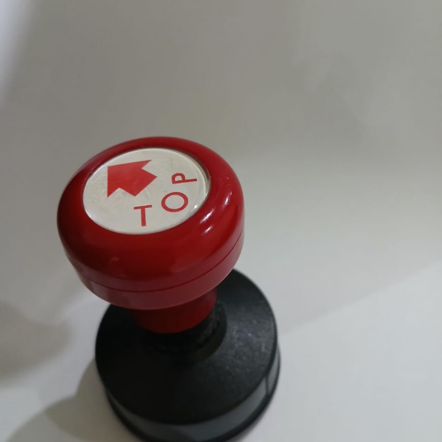 Stempel Nama Bulat Custom – Otomatis & Bisa Refill Tinta - utama