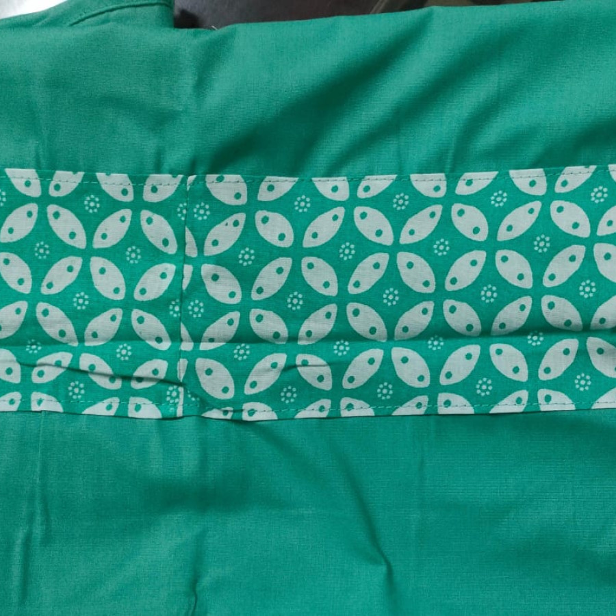 SARUNG GULING HIJAU TOSCA - depan