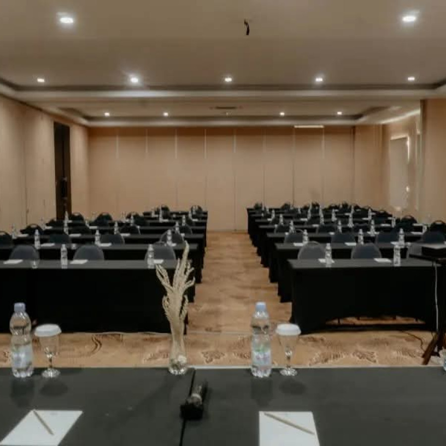 Sewa gedung pertemuan beserta perlengkapanya