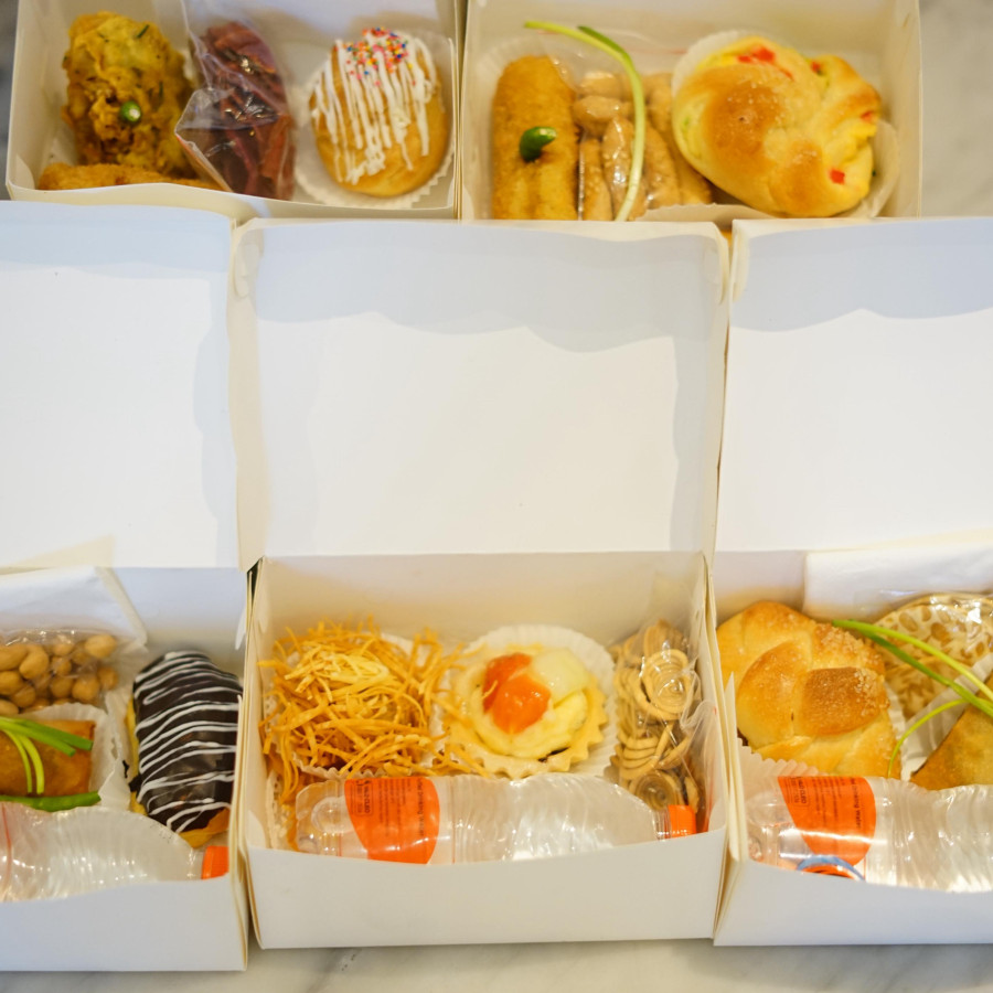 SNACK BOX C  By Midtown Residence - depan