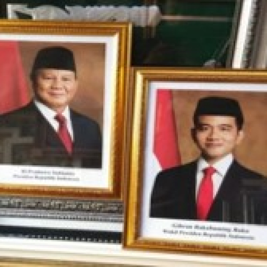 Pigura Presiden dan wapres uk 34 x 24