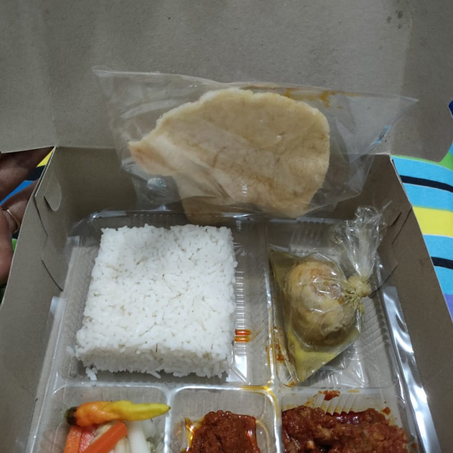 Nasi Rames Daging, Sayur lodeh, Acar