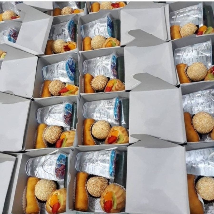 Kue Kotak Lokal