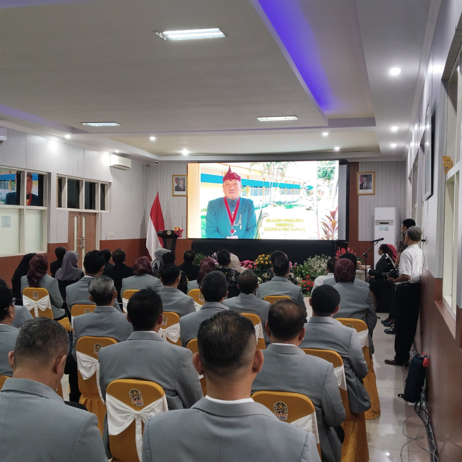 VIDEOTRON CLASS ROOM - depan