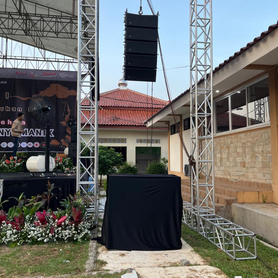 Sound System Merk / Type Yamaha - depan