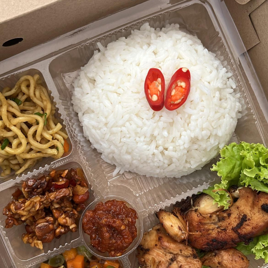 Nasi Selametan Ayam Goreng - depan