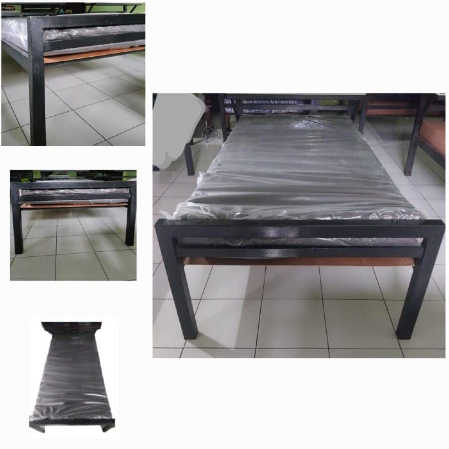 Tempat Tidur Klien Material besi, kasur busa, dimensi 180 x 65 x 75 cm