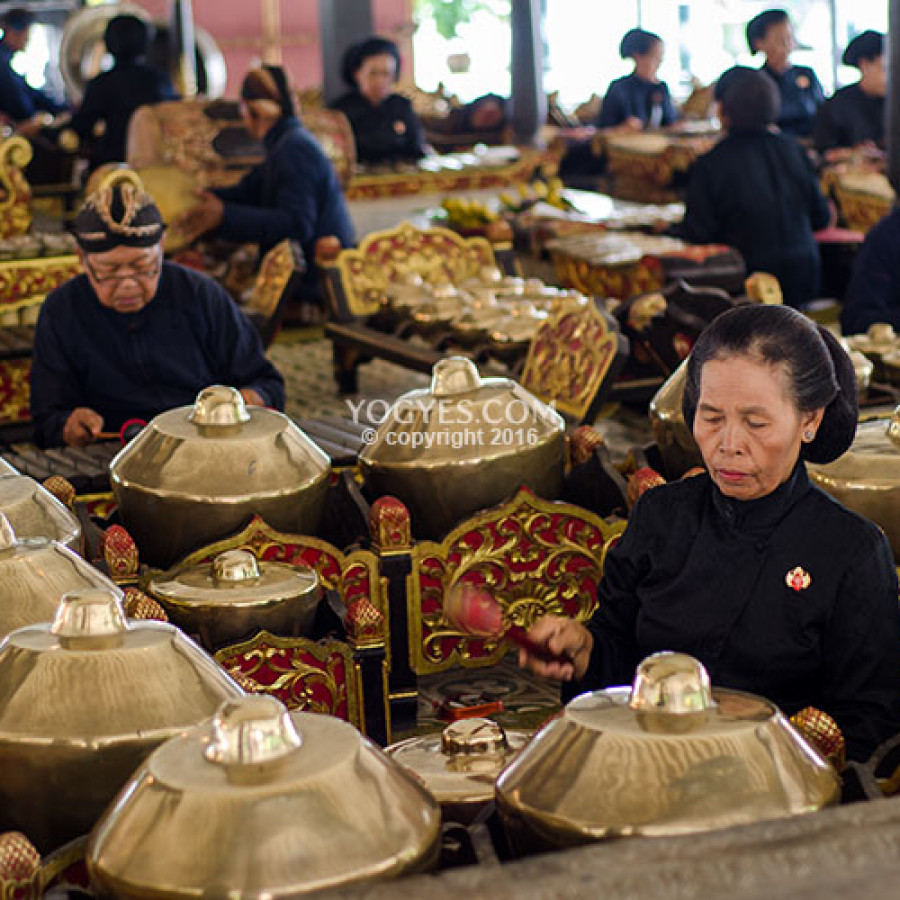 Pemeliharaan Alat Kesenian (Gamelan)